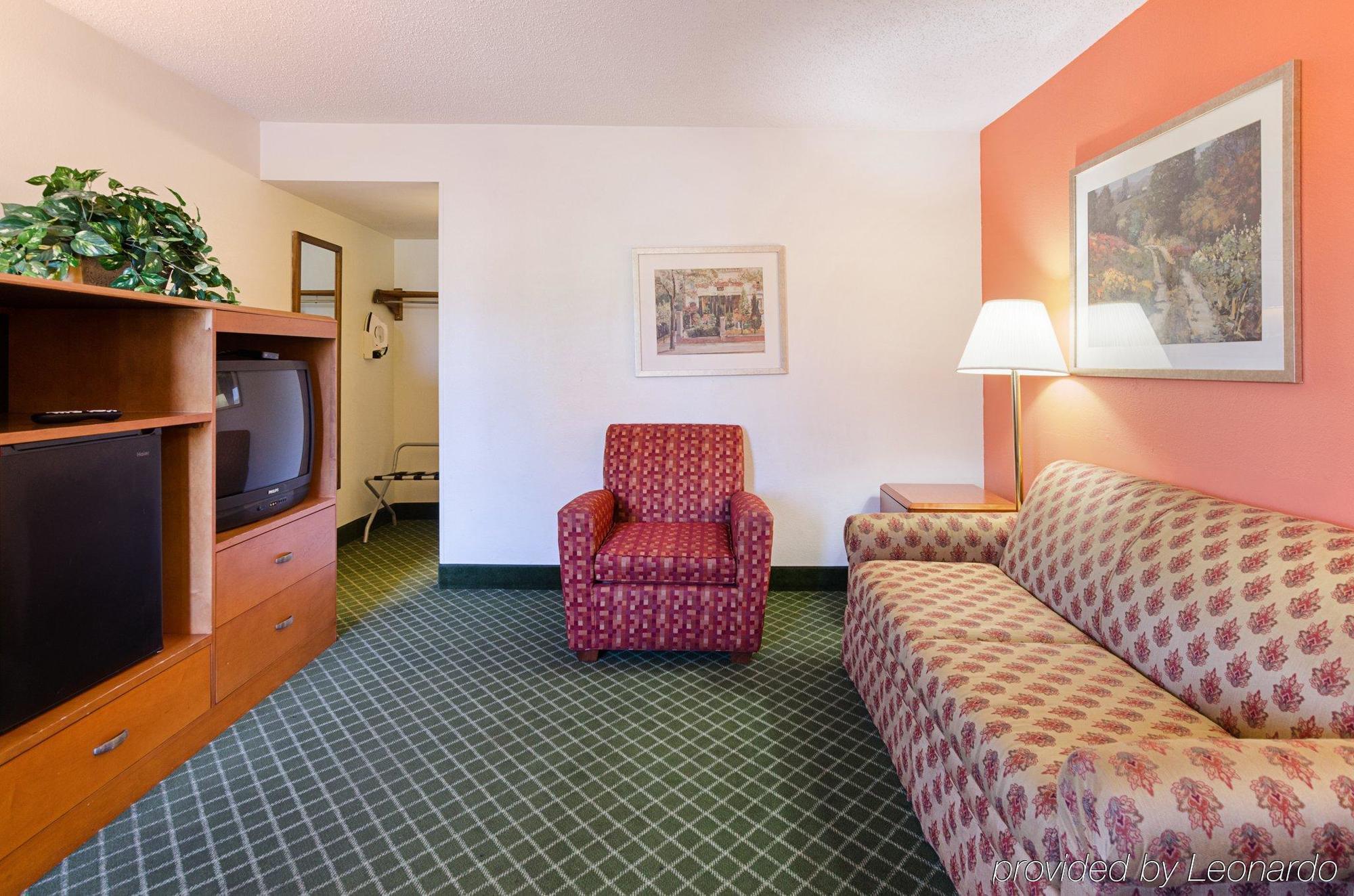 Econo Lodge Inn & Suites Johnson City Kültér fotó