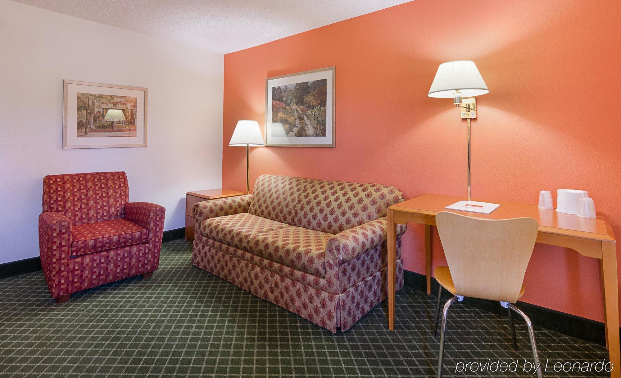 Econo Lodge Inn & Suites Johnson City Kültér fotó