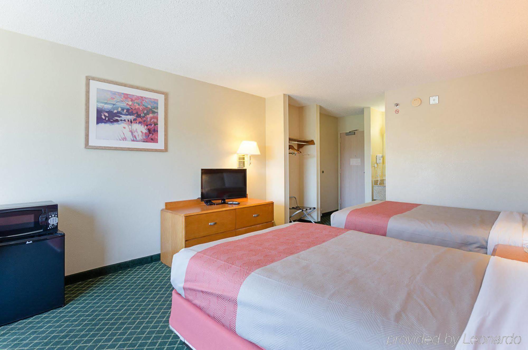 Econo Lodge Inn & Suites Johnson City Kültér fotó