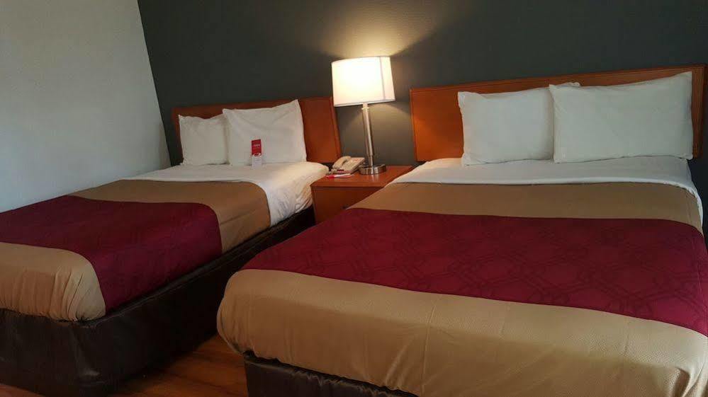 Econo Lodge Inn & Suites Johnson City Kültér fotó