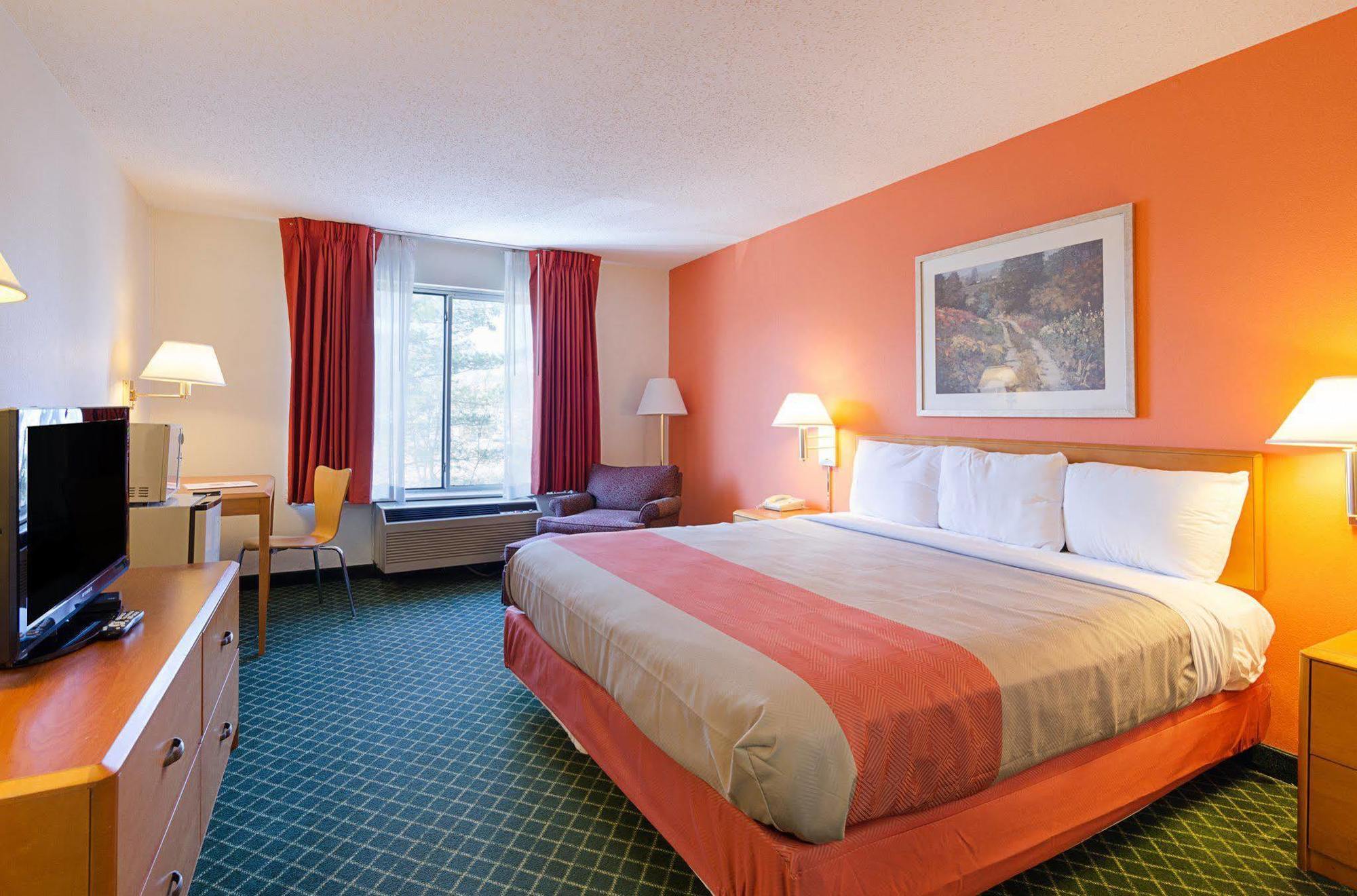 Econo Lodge Inn & Suites Johnson City Kültér fotó