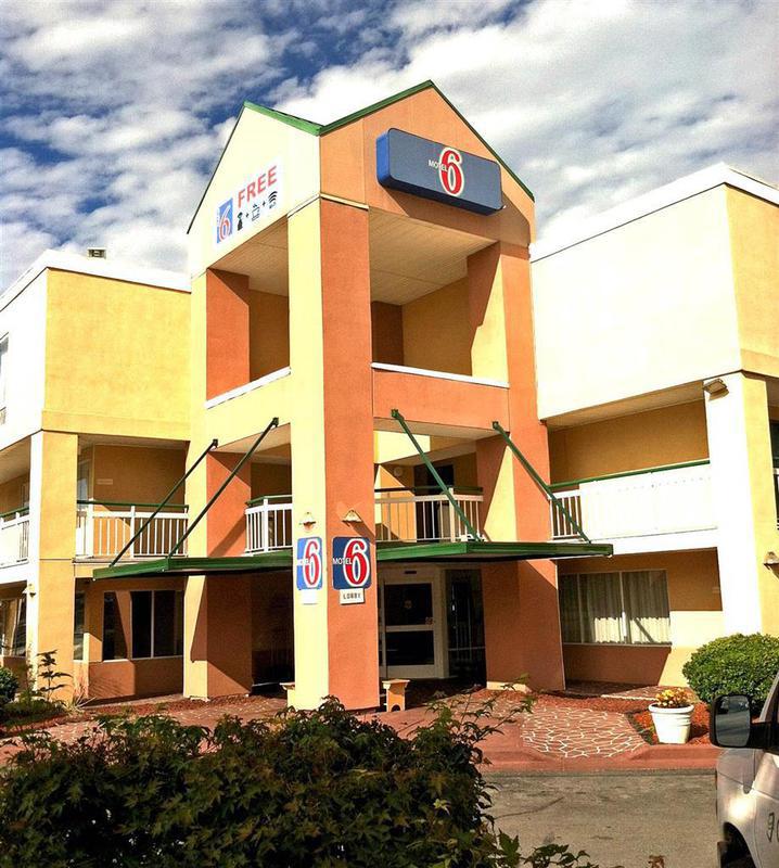 Econo Lodge Inn & Suites Johnson City Kültér fotó